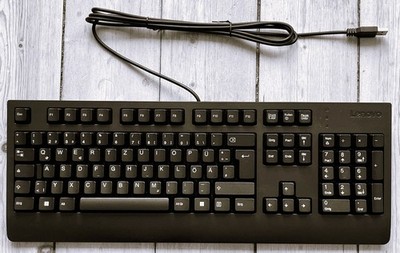 Lenovo Tastatur USB Deutsch Schwarz 00XH702  & Lenovo Maus Schwarz 4Y50R20863