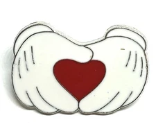 Disney Trading Pin - Mickey Heart Hands