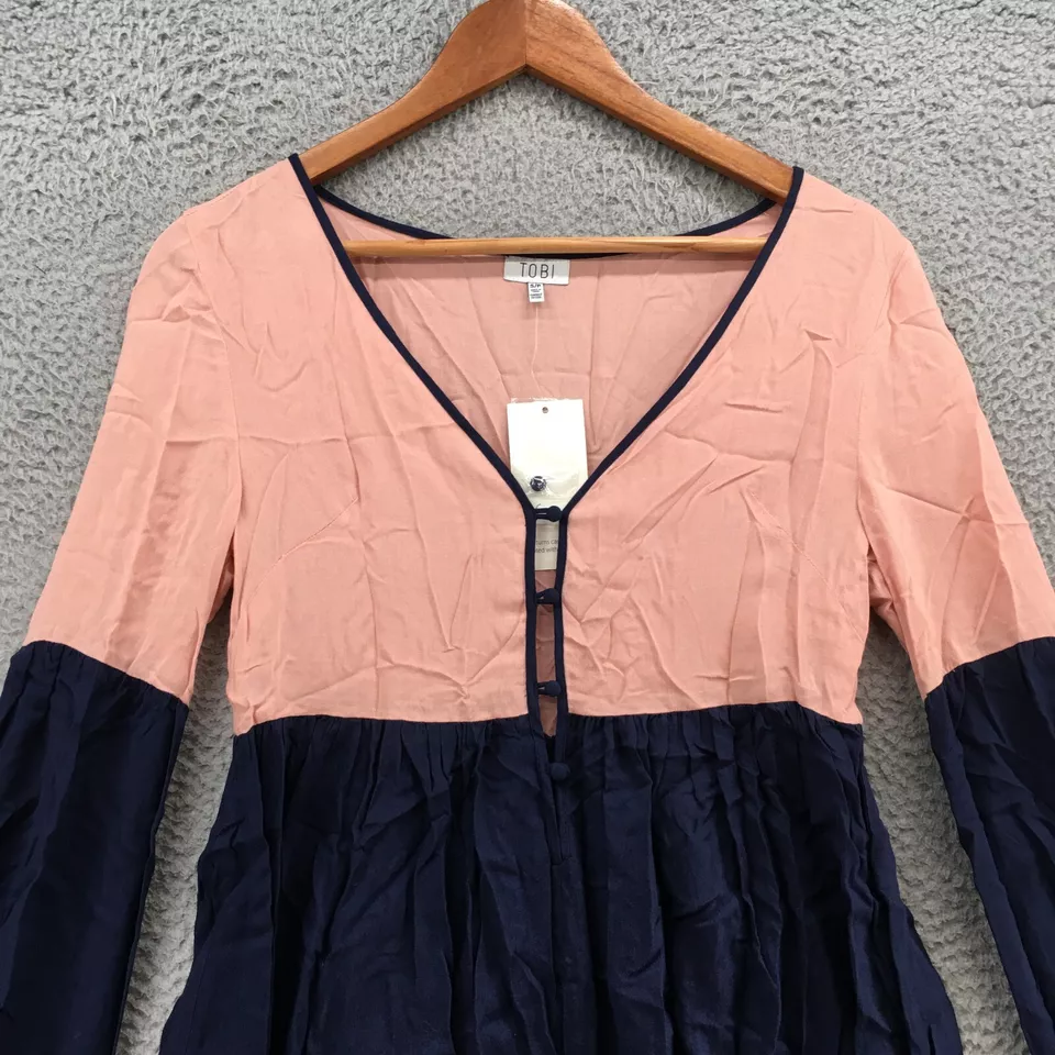 Mameluco con botones Tobi para mujer S rosa azul manga campana Henley informal pull on NUEVO Foto 3 de 4