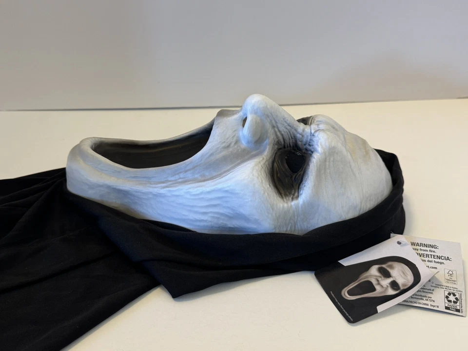 Fun World Silent Screamer Ghost Face PVC Character Costume Mask Scream Ghostface - Image 3 of 4