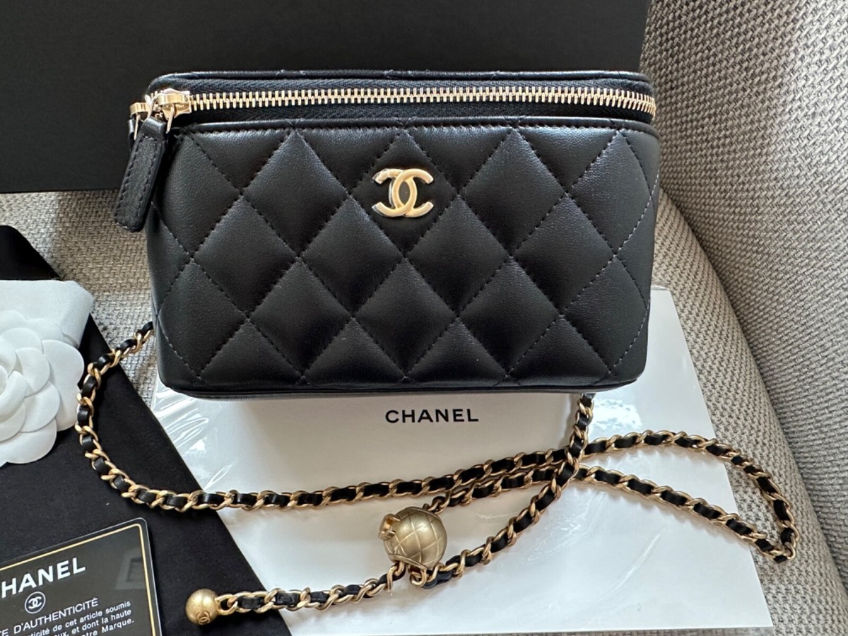NIB 100%AUTH CHANEL Classic Black Lambskin Pearl Crush Long Vanity