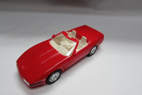 AMT/ERTL PROMO 1992 CORVETTE CONVERTIBLE BRIGHT RED/WHITE INT COLLECTOR 6666 - Picture 3 of 10
