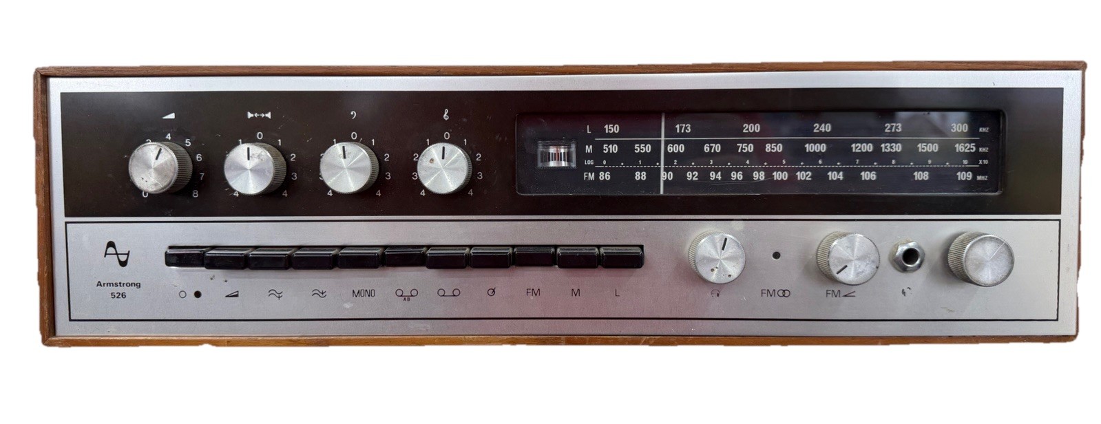 Armstrong 526 Stereo tuner amplifier sounds great & works. Please Read Carefully