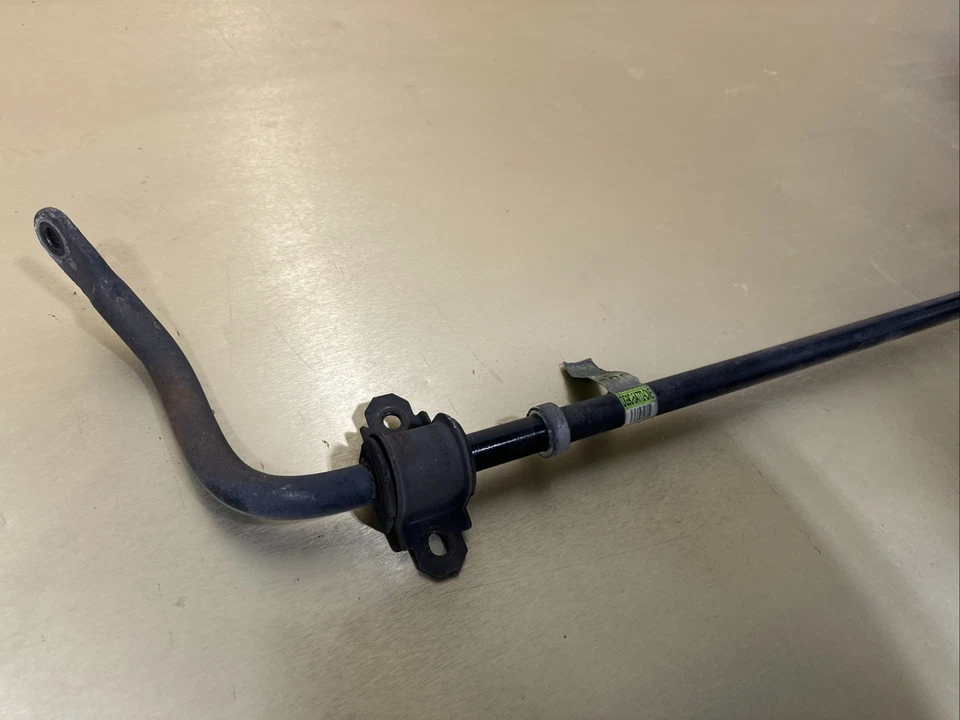 Barra estabilizadora trasera Ford Fusion 2013-2019 OEM Foto 2 de 4