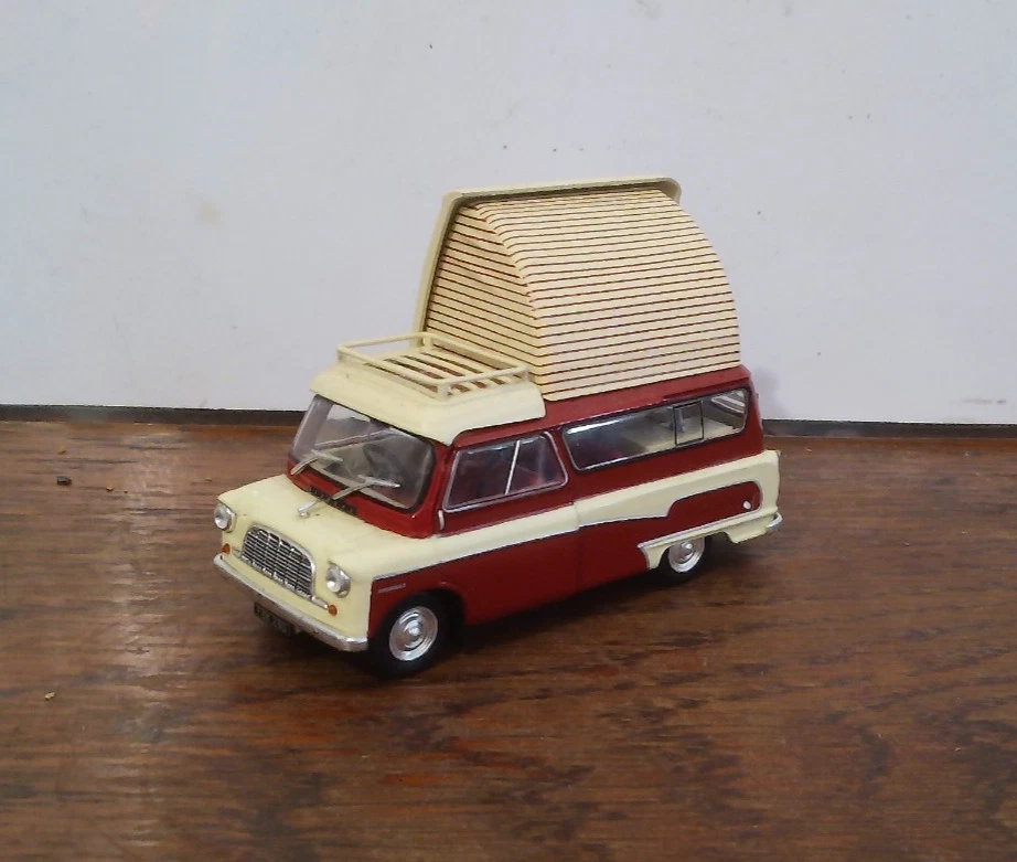 ALTAYA IXO 1/43 - Camions d'autrefois 84 - Unic MZ 36 citerne Total EUR
