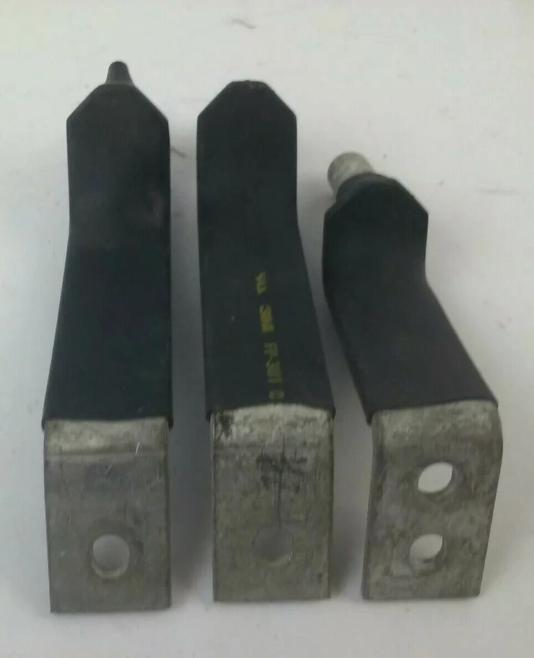 CUTLER HAMMER KFDP5XT PANELBOARD MOUNTING HARDWARE KIT (NO SCREWS) - Imagem 3 de 3