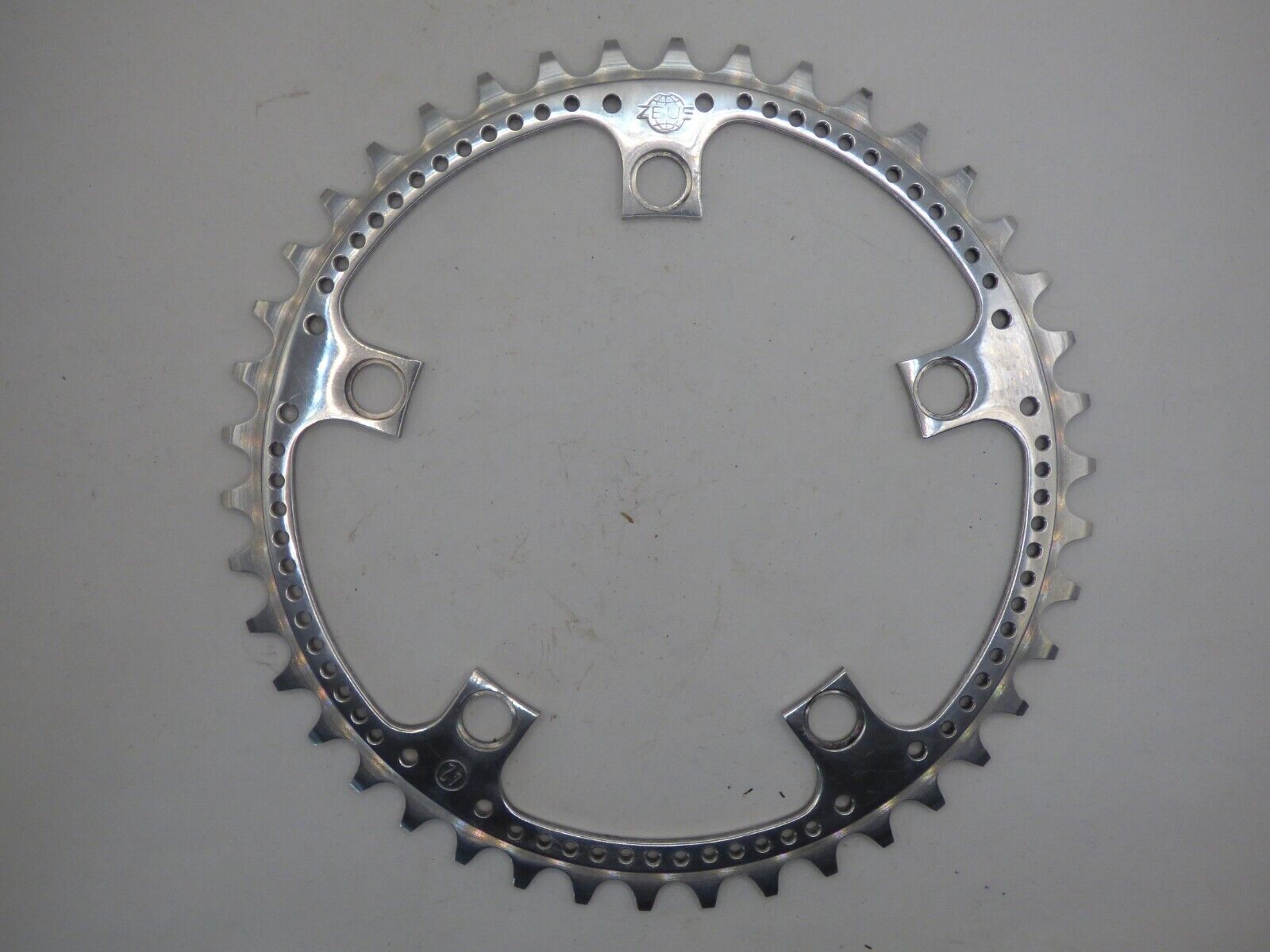 ZEUS 2000 DRILLED CHAINRING 42T - 119 BCD - NOS