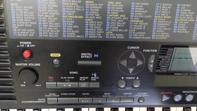 Vintage Yamaha PSR-320 61-Key MIDI Keyboard - Tested & Great