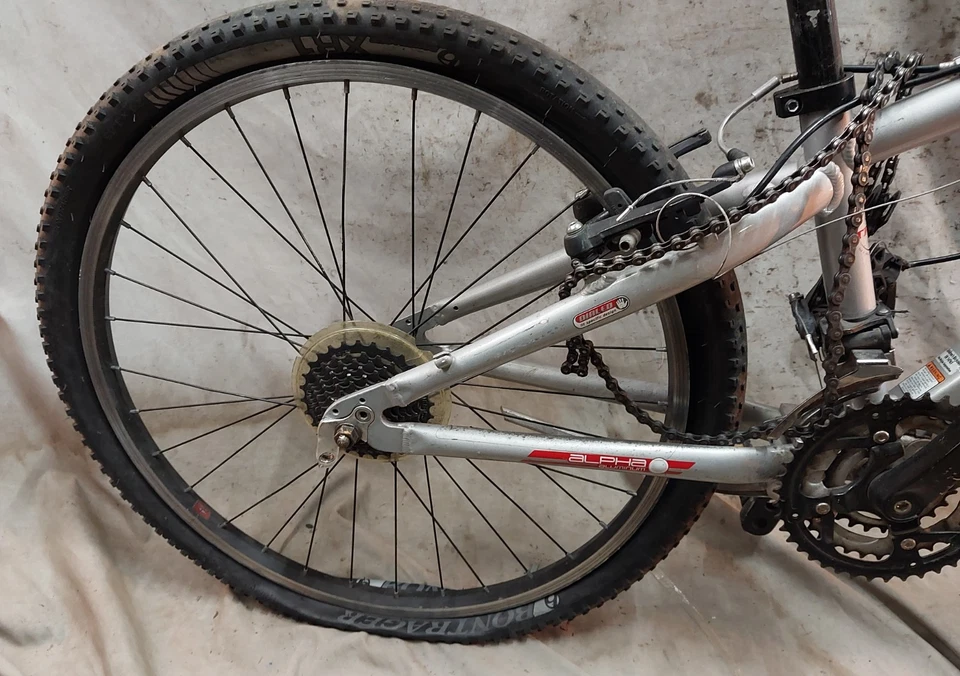 Bicicleta Trek MT220 2010 24" para niños pequeña 12" suspensión delantera rígida agarre frenos en V~ Foto 3 de 4