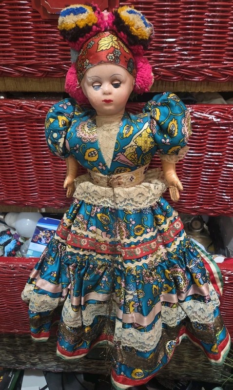 Vintage HUNGARIUN FOLK DOLL