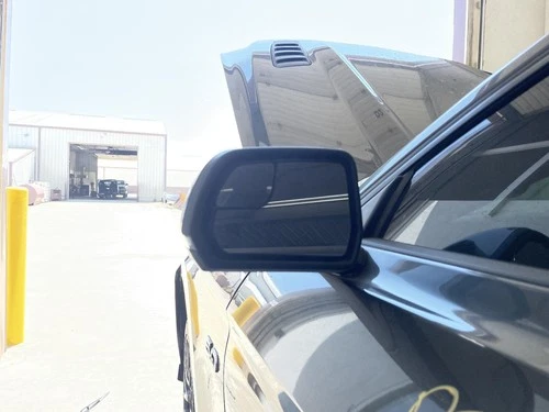 Used Left Door Mirror fits: 2015 Ford Mustang power w/o blind spot alert spotter