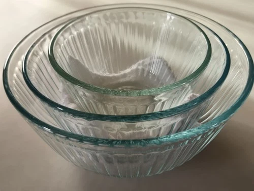 Pyrex Set of 3 Clear Mixing Bowls Ribbed Nesting 7401-S, 7402-S, 7403-S