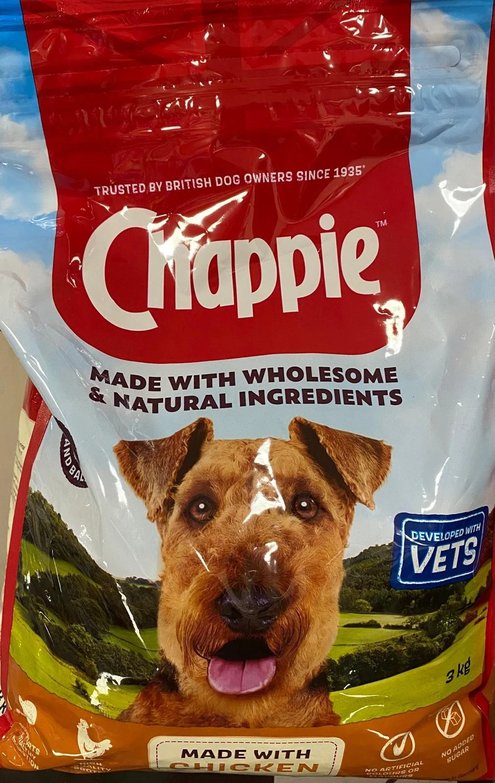 Chappie Complete Dry Adult Dog Food with Chicken & Wholegrain Cereal 3kg