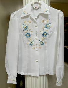 Vintage Daffodil Boho Womens Small Blue Floral Embroidered Long Sleeve Blouse