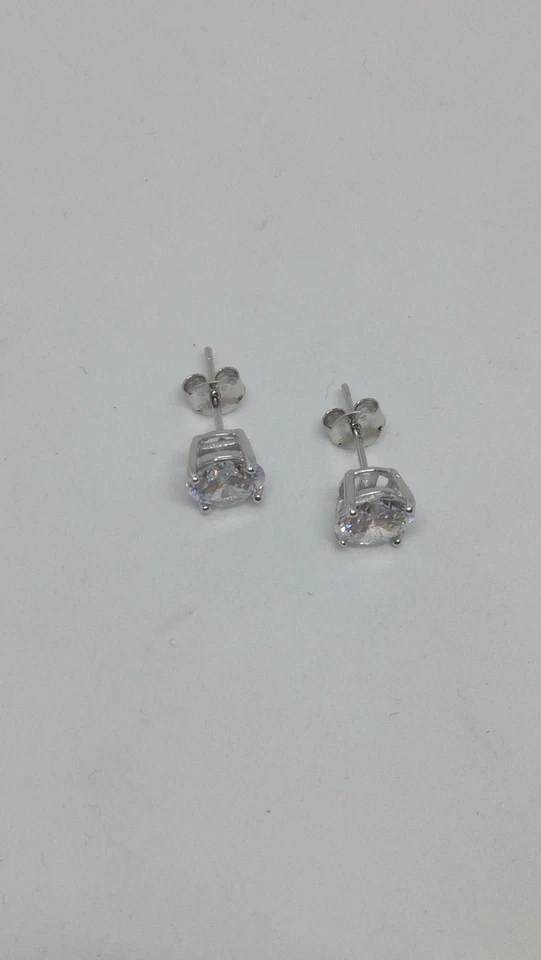 ORECCHINI PUNTI LUCE ARGENTO ZIRCONI TAGLIO BRILLANTE  MM 2 A MM 8 4 GRIFFES - Immagine 2 di 4