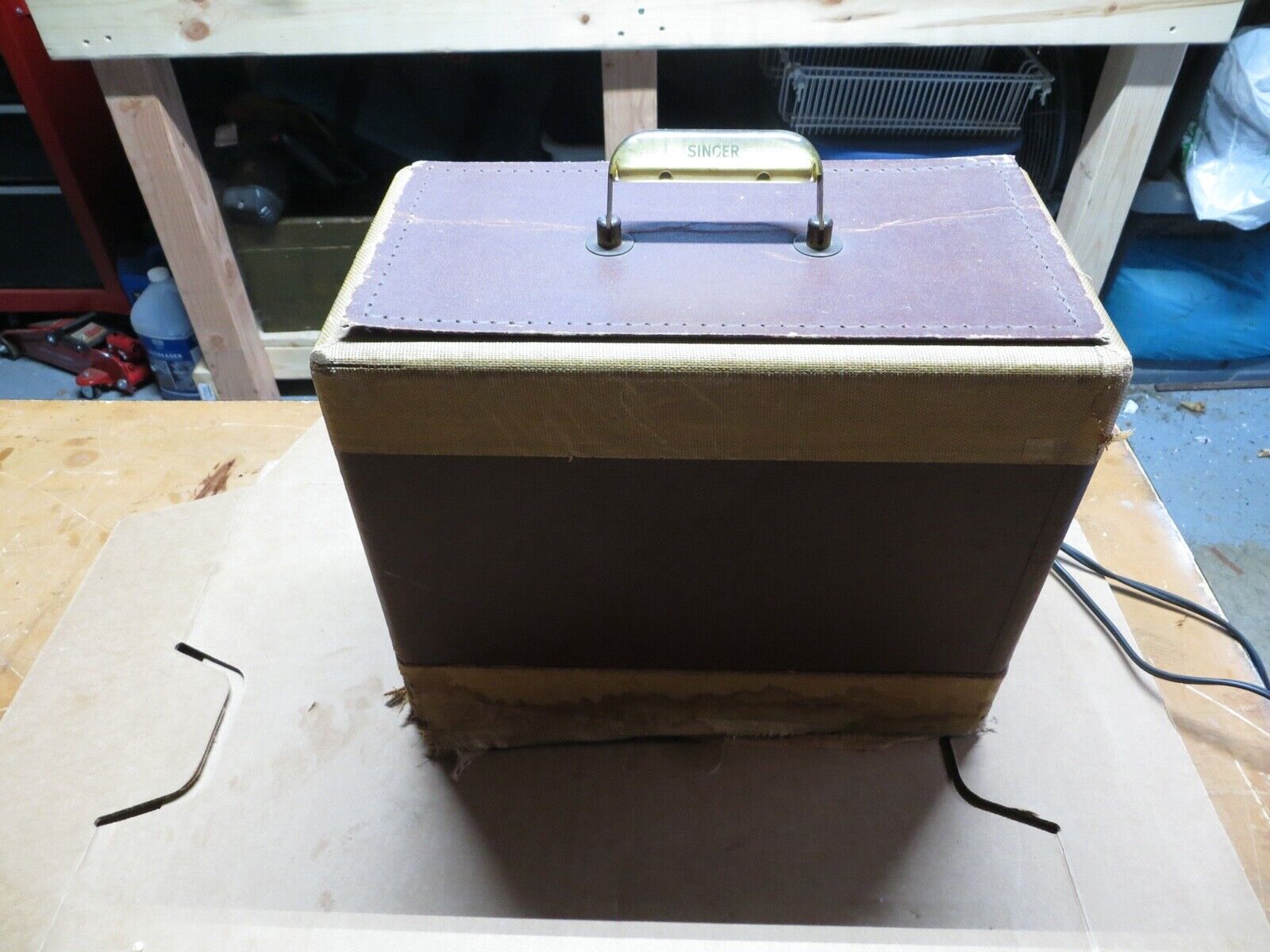 Antique Sewing Machines Discover a huge selection of antique sewing