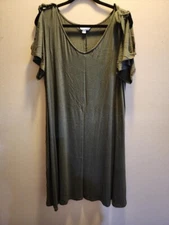 Womens Beautiful Green Top By Boutique NWOT