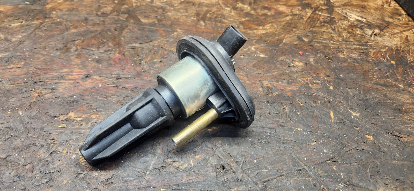 GM Coil Cap Ignition Control Module UF303 for Optimal Engine Performance