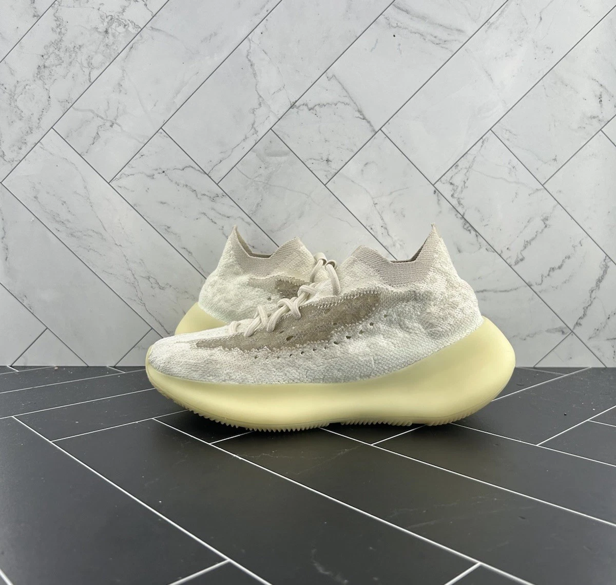 Adidas Yeezy Boost 380 Calcite Glow taglia 6 5 GZ8668 2020