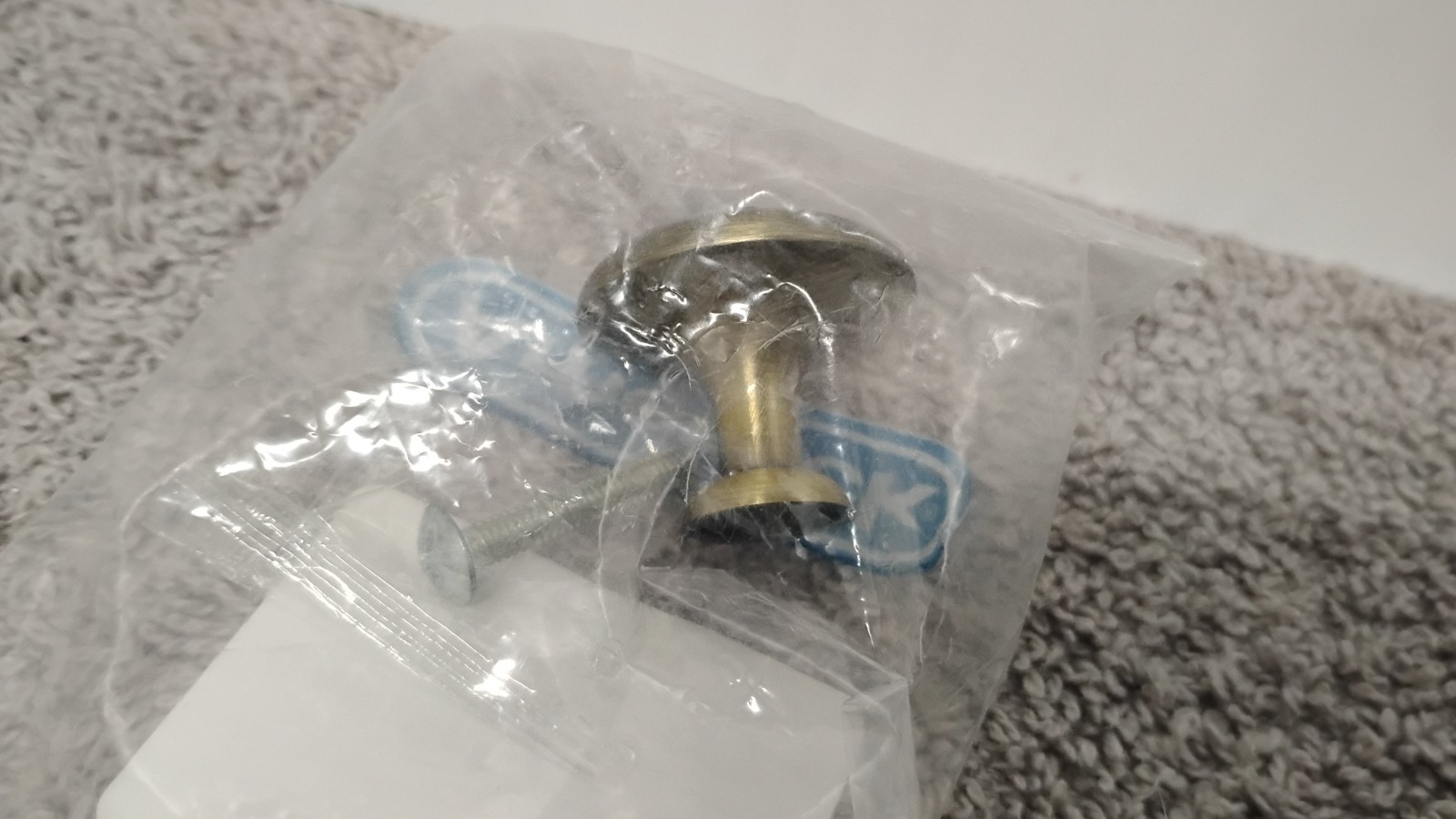 2 NEW AMEROCK BP1581EB Cabinet Knob Brass. (03)