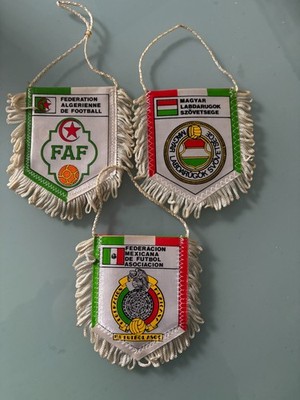 3 x Alte kleine Wimpel  WM Mexico , Ungarn, Algerien  von Opas Sammlung