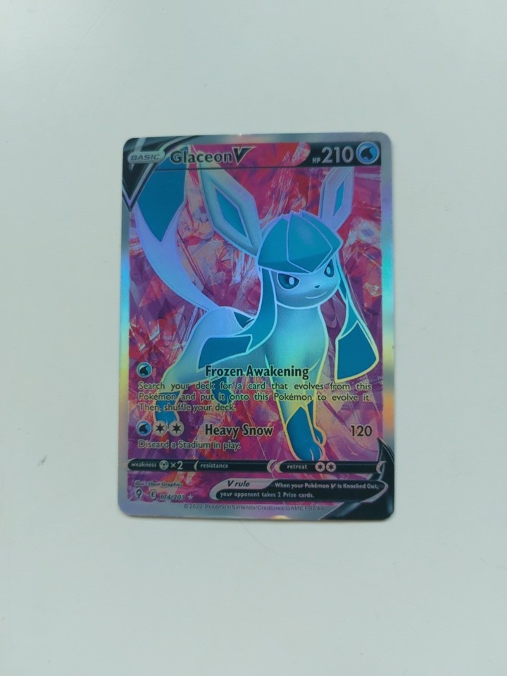 Glaceon V (Full Art) 174/203 SWSH07: Evolving Skies Ultra Rare NM