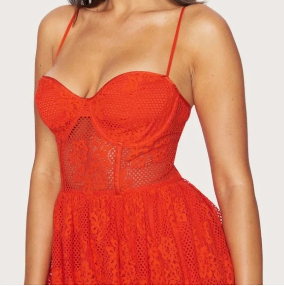 Mini Vestido Corsé de Encaje Rojo Bebe Talla S Escote Corazón Correas Ajustables Foto 3 de 4