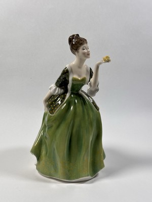 ROYAL DOULTON BONE CHINA FLEUR PORZELLAN PUPPE HN.2368, CORP 1967