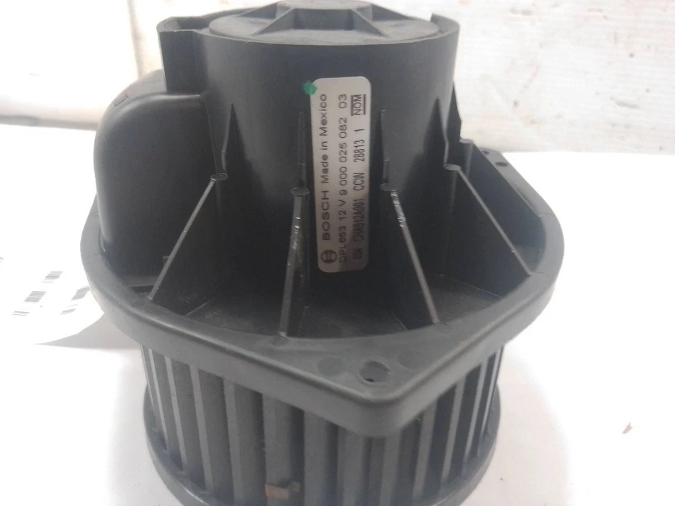 Motor de ventilador de 2003 Pontiac Aztek 12055353 - Imagem 3 de 4