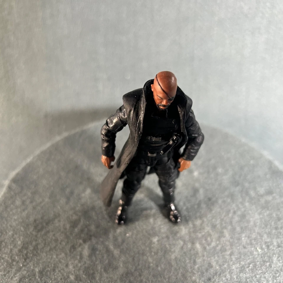 Экшн-фигурка Marvel Universe Avengers Nick Fury 3,75 дюйма Hasbro - Изображение 3 из 4