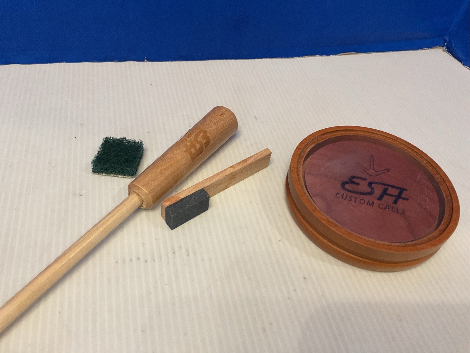 Custom Calls Cherry Glass with matched hickory Striker(Pot Call)