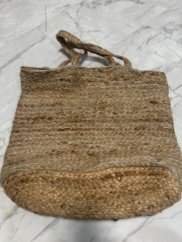 Jute tote Bag With Silver Details, Pockets Inside & Clasp Lock - Picture 1 of 4