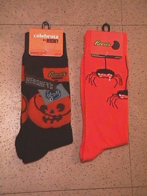 HERSHEY'S Chocolate & REESE'S Peanut Butter Cups HALLOWEEN novelty SOCKS pumpkin