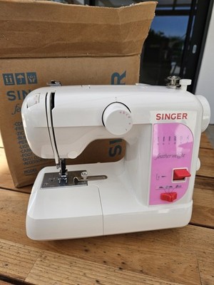 Singer Nähmaschine Model 100 featherweight TOP Zustand OVP