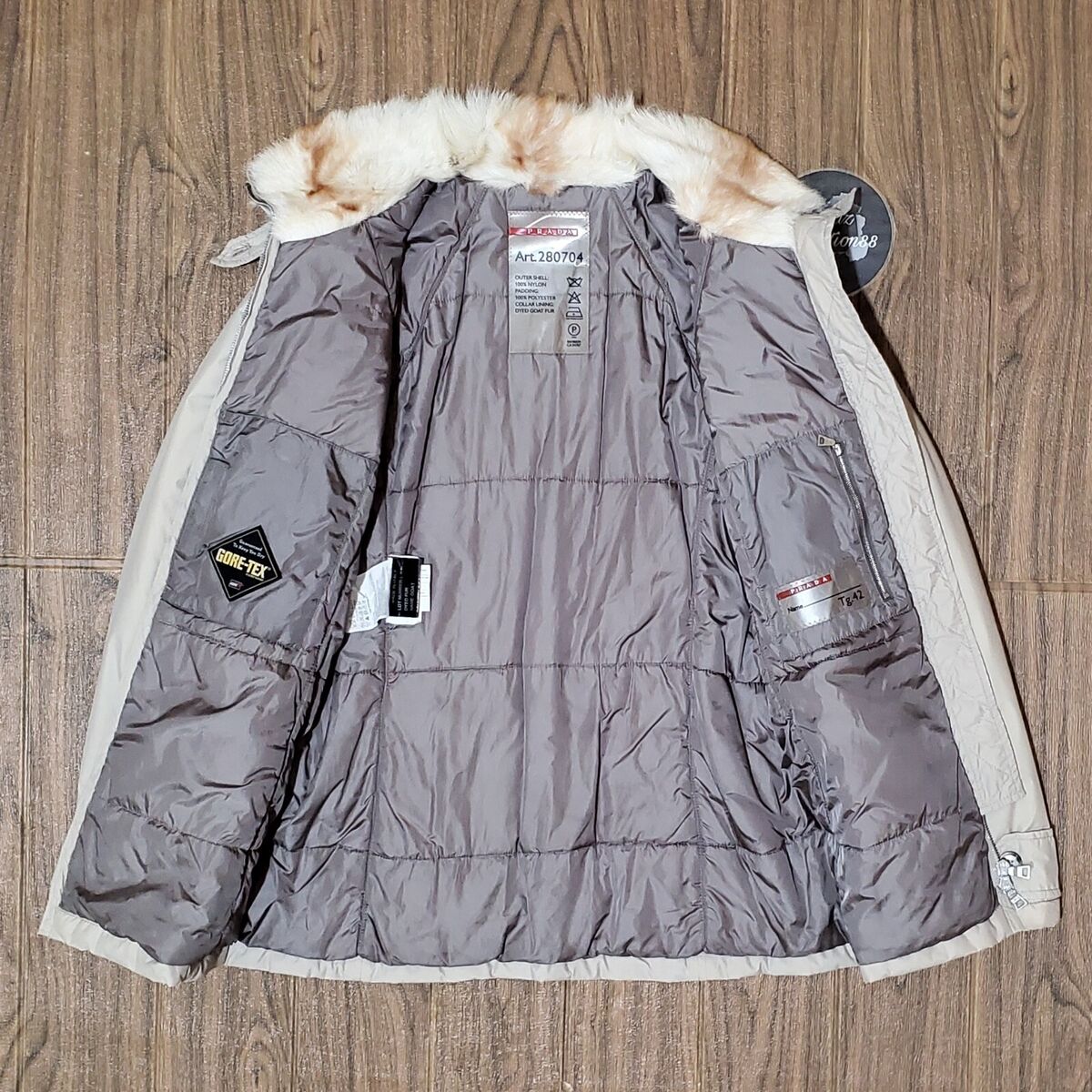 【PRADA】ナイロンジャケット ブルゾン ピンク GORE-TEX　42　XL 送料無料商品 | 公式 オンライン ブルゾン PRADA】ナイロン