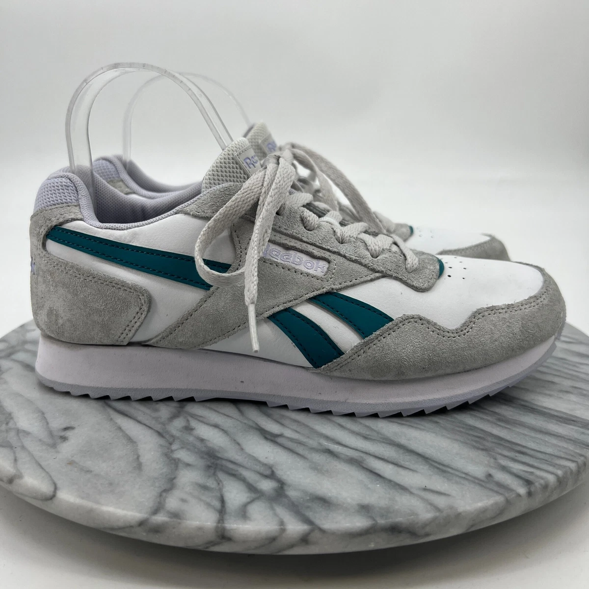 Reebok Running Shoes Womens 7.5 Gray White Suede Athletic Training EG5844