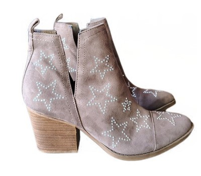 Carlos Santana Westerly Taupe Studded Star Ankle Boots Booties Pointed Toe 8.5 M