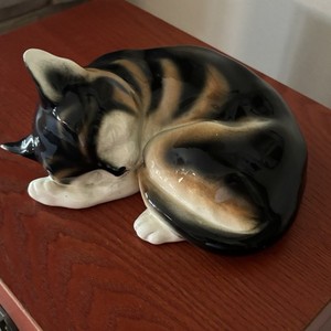 Ceramic Sleeping Cat | eBay