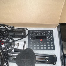 Legendary Vocal Podcast Audio Interface Bundle with Microphone and Sound Card
