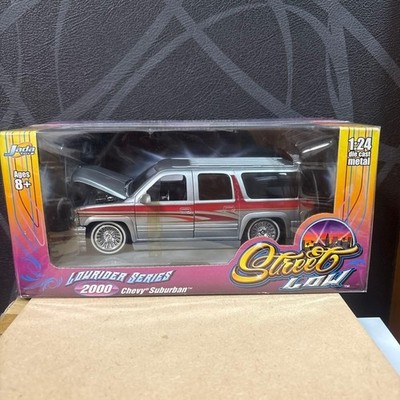 ミニカー 2000 CHEVY SUBURBAN 2000 Chevy Suburban Lowrider 1:24 | eBay