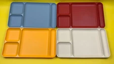 VINTAGE LOT 4 TUPPERWARE DINING TV FOOD TRAYS CAMP PICNIC CAFETERIA TRAY PLATE