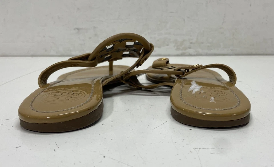 Sandálias tanga femininas Tory Burch couro envernizado tamanho 6.5 - Imagem 3 de 4