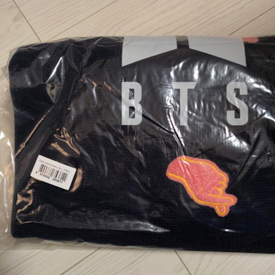 BTS JIN HOUSE OF DNA POPUP Weverse Shop Limited Model Cardigan