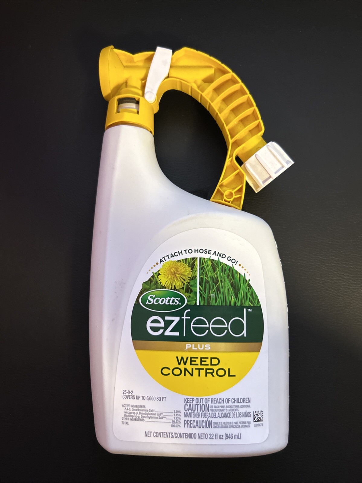 Scotts EZ Feed PLUS Weed Control Killer + Lawn Fertilizer 32 Oz Bottle
