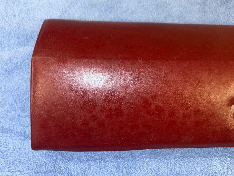 1968 Dodge Coronet Plymouth GTX Roadrunner перчаточный ящик дверь темно-бордовый - Изображение 4 из 4