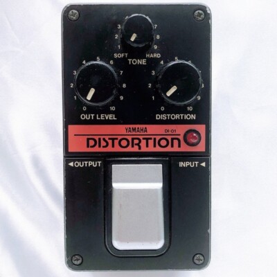 YAMAHA DI-01 Distortion 1980's Vintage Guitar Effect Pedal Made in Japan