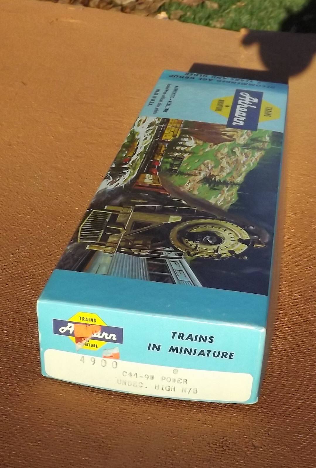 Athearn HO 4900 C44-9W Undecorated High Number Boards MIB Blue Box Powered