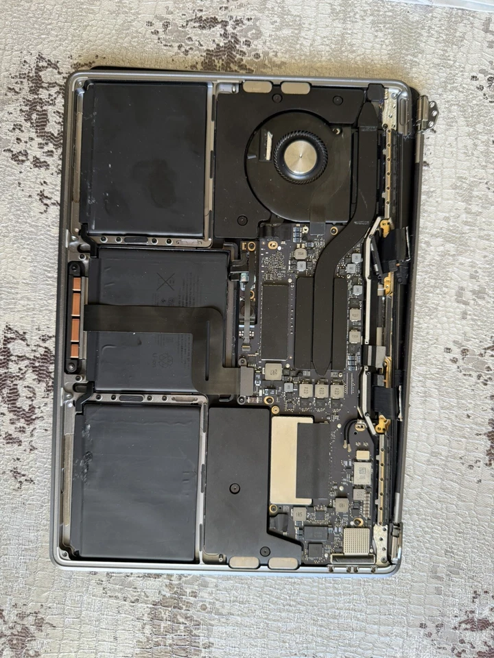 Apple MacBook Pro 13 Hs - Photo 2/2