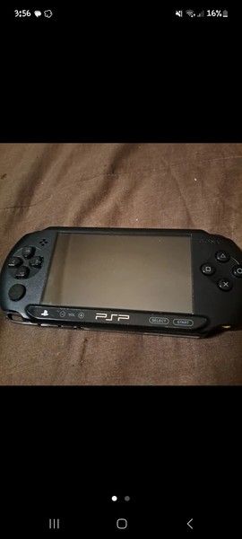 PSP 1004 + 5 Juegos