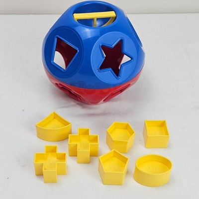 Tupperware Shape-O Shape Sorter Ball Toy Red/Blue With 7 Yellow Shape Blocks
